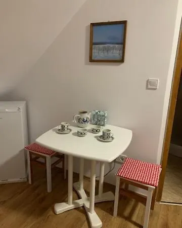 Appartement Buzavirag Apartman à Szentbekkalla Extérieur photo